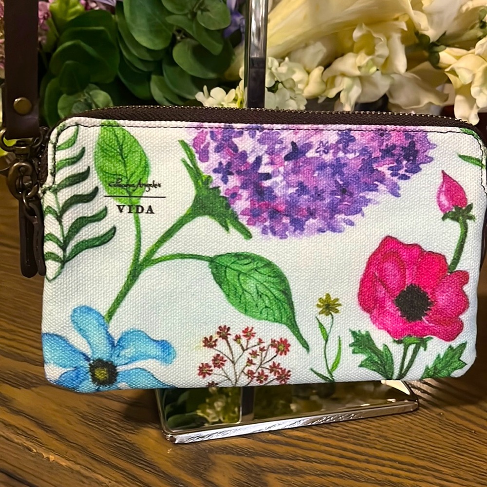 Vida Statement Clutch Fashionistas Handbag Shoulder Bag Leather Strap